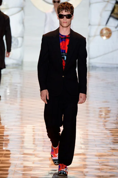 Look 43